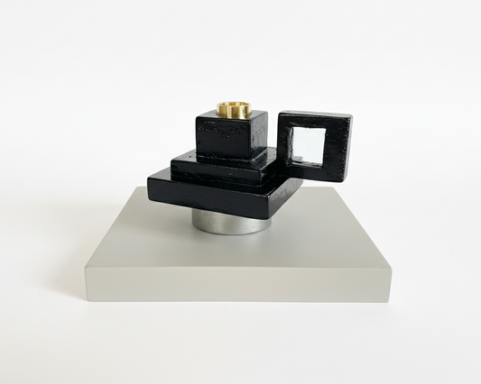 Portal Candle — Midnight Gloss / Brass